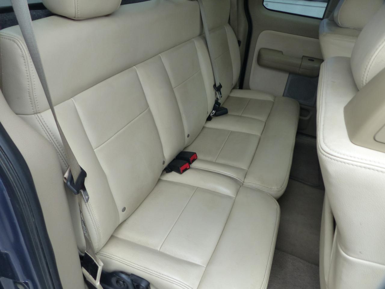 Ford F-150 Lariat SuperCab 5.5-ft Box 2WD 2004