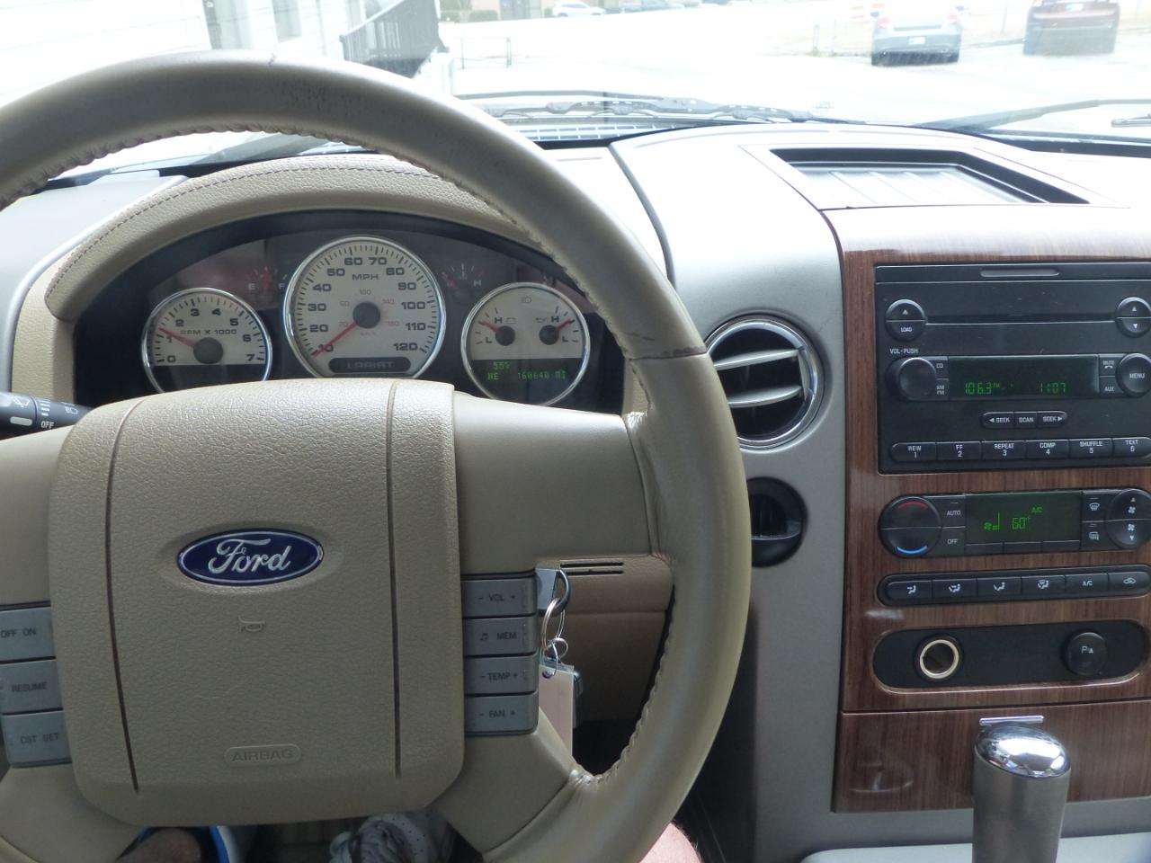 Ford F-150 Lariat SuperCab 5.5-ft Box 2WD 2004