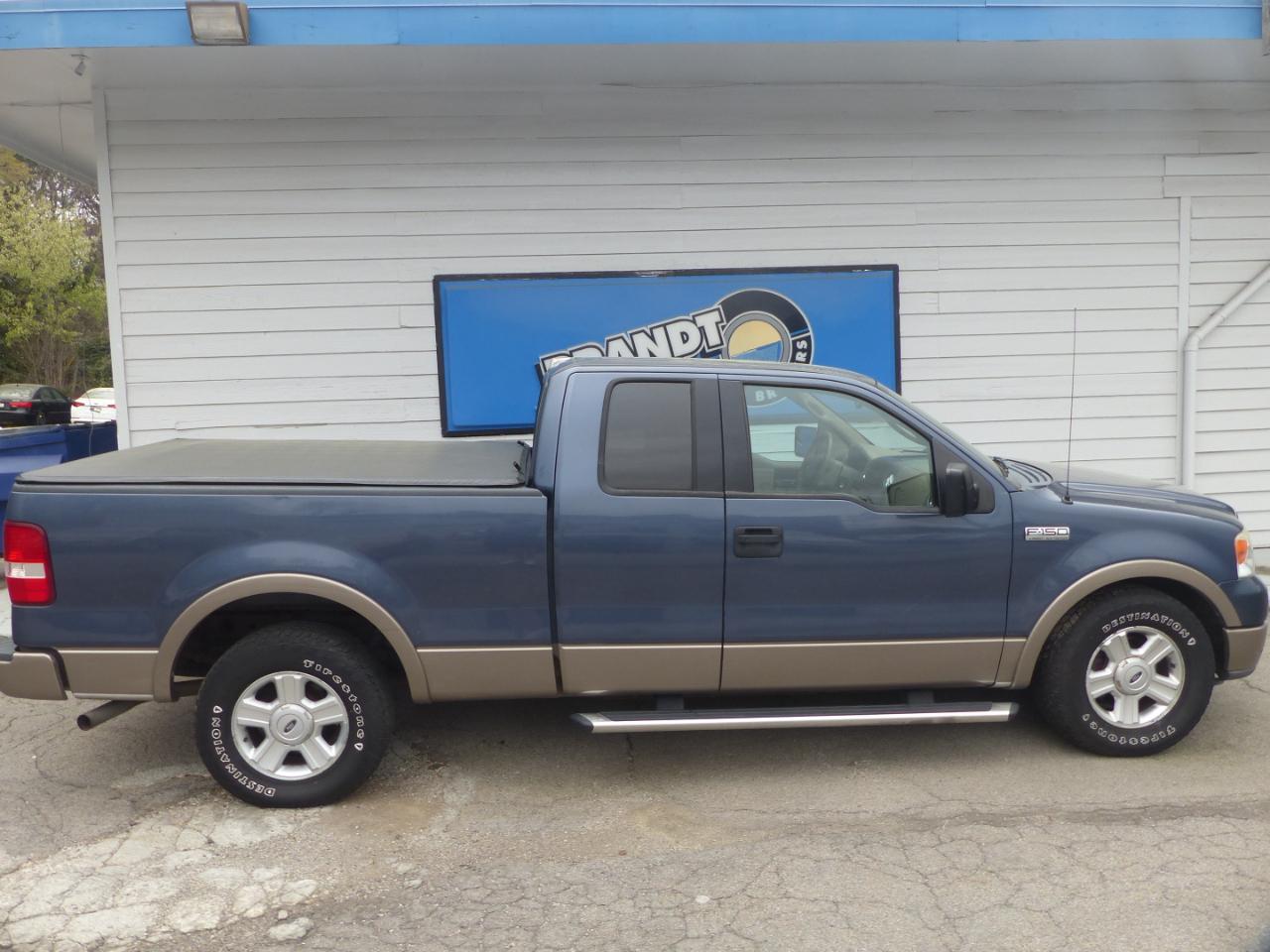 Ford F-150 Lariat SuperCab 5.5-ft Box 2WD 2004