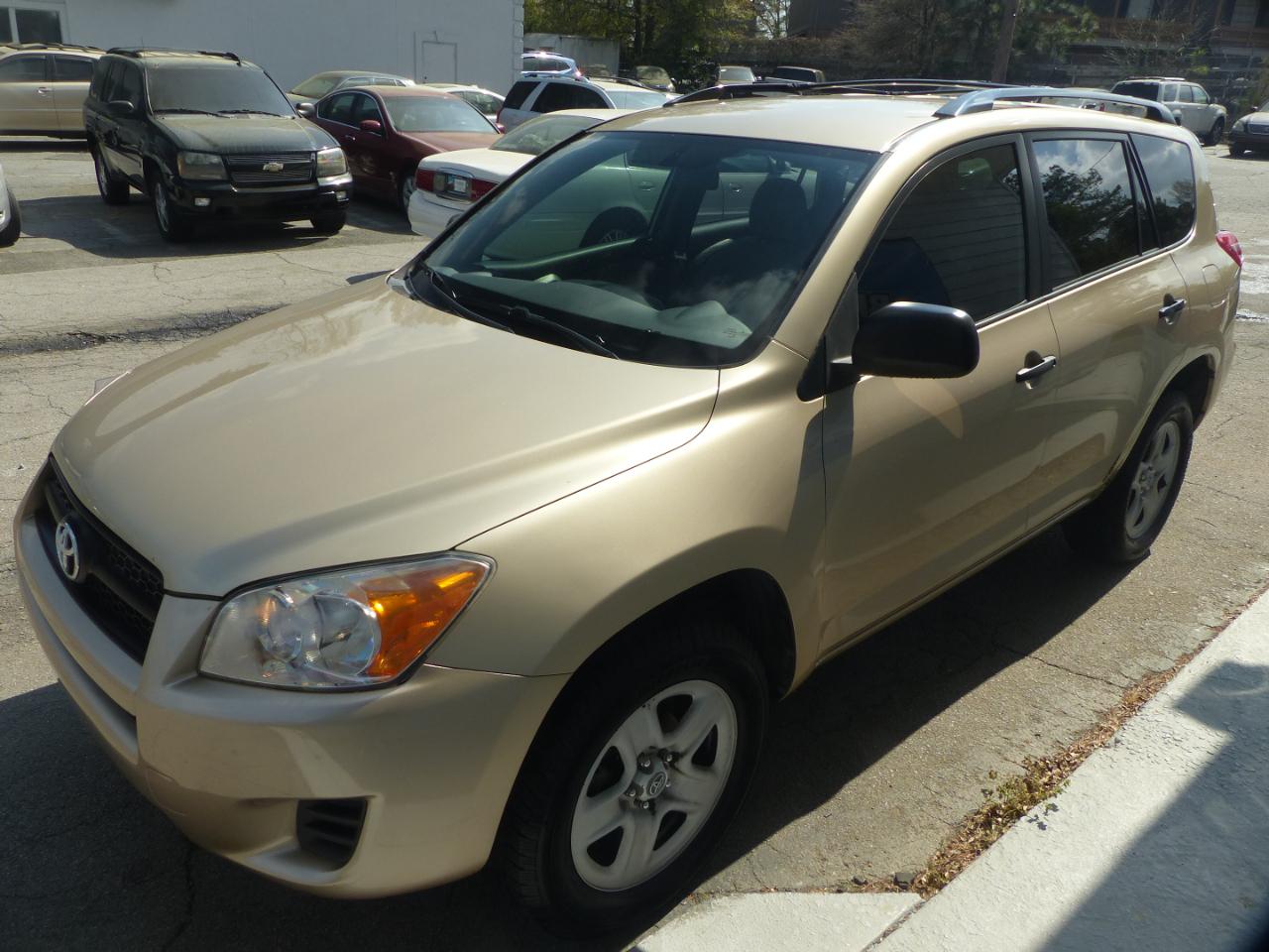 Toyota RAV4 Base I4 2WD 2011