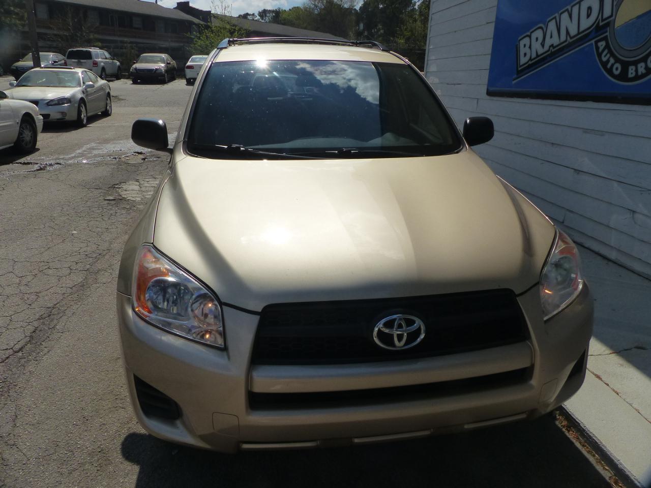 Toyota RAV4 Base I4 2WD 2011