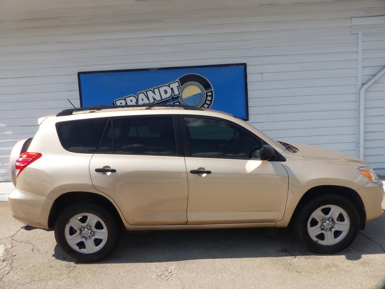 Toyota RAV4 Base I4 2WD 2011