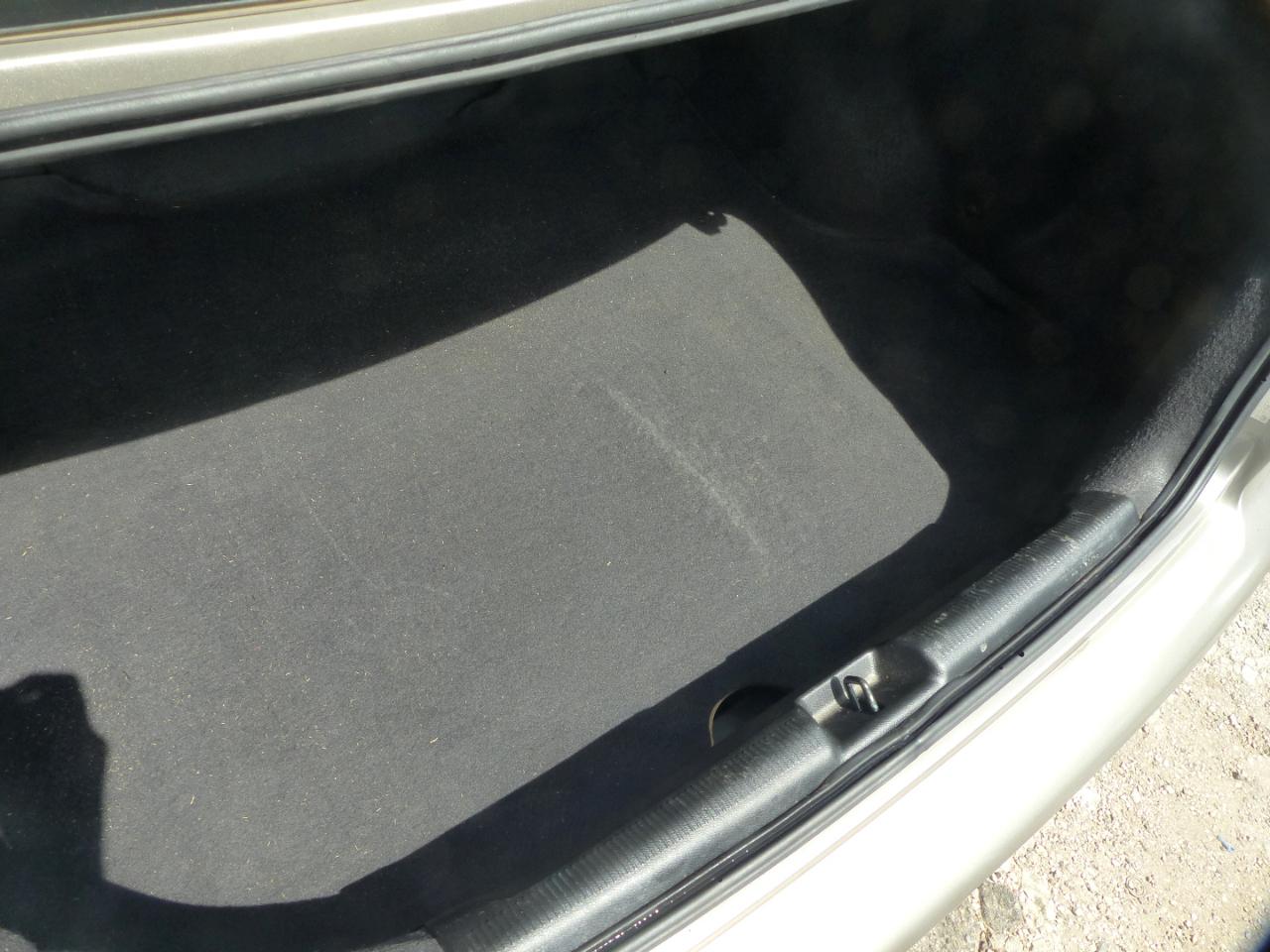 Honda Civic LX Sedan 4-spd AT 2003