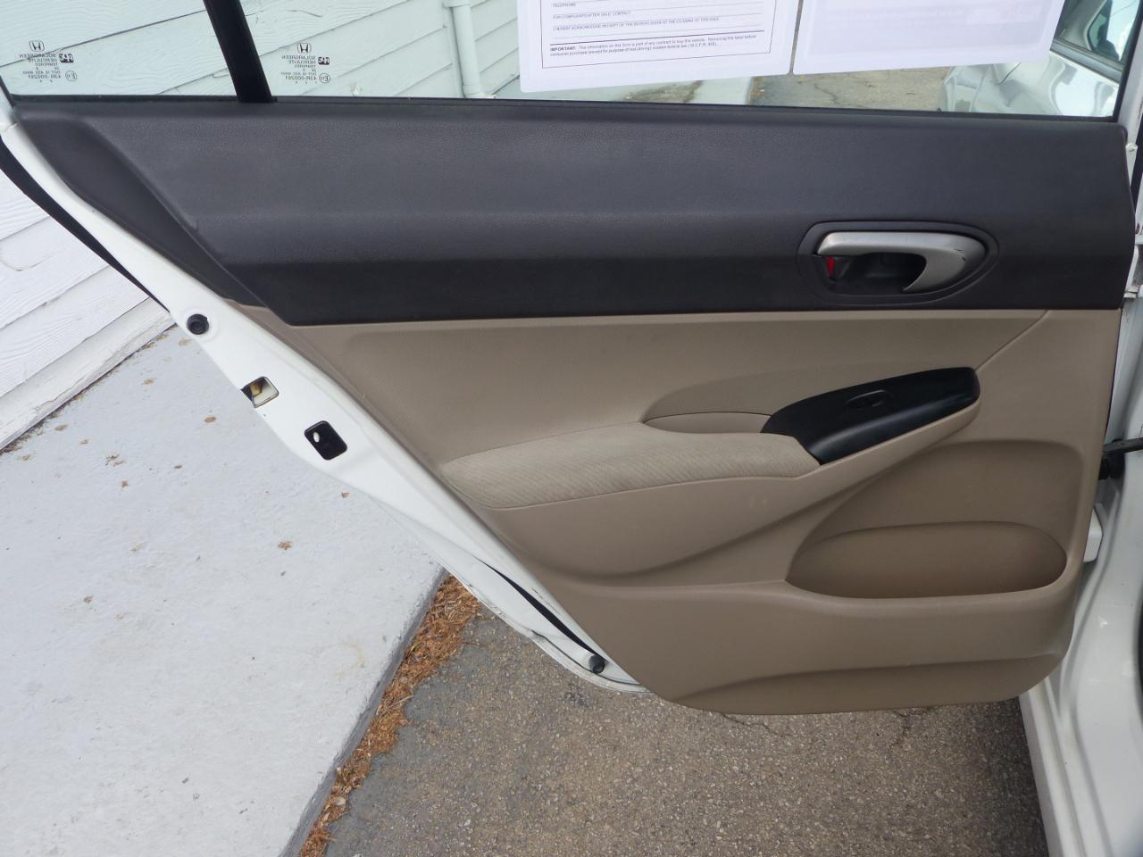 Honda Civic LX Sedan 5-Speed AT 2009