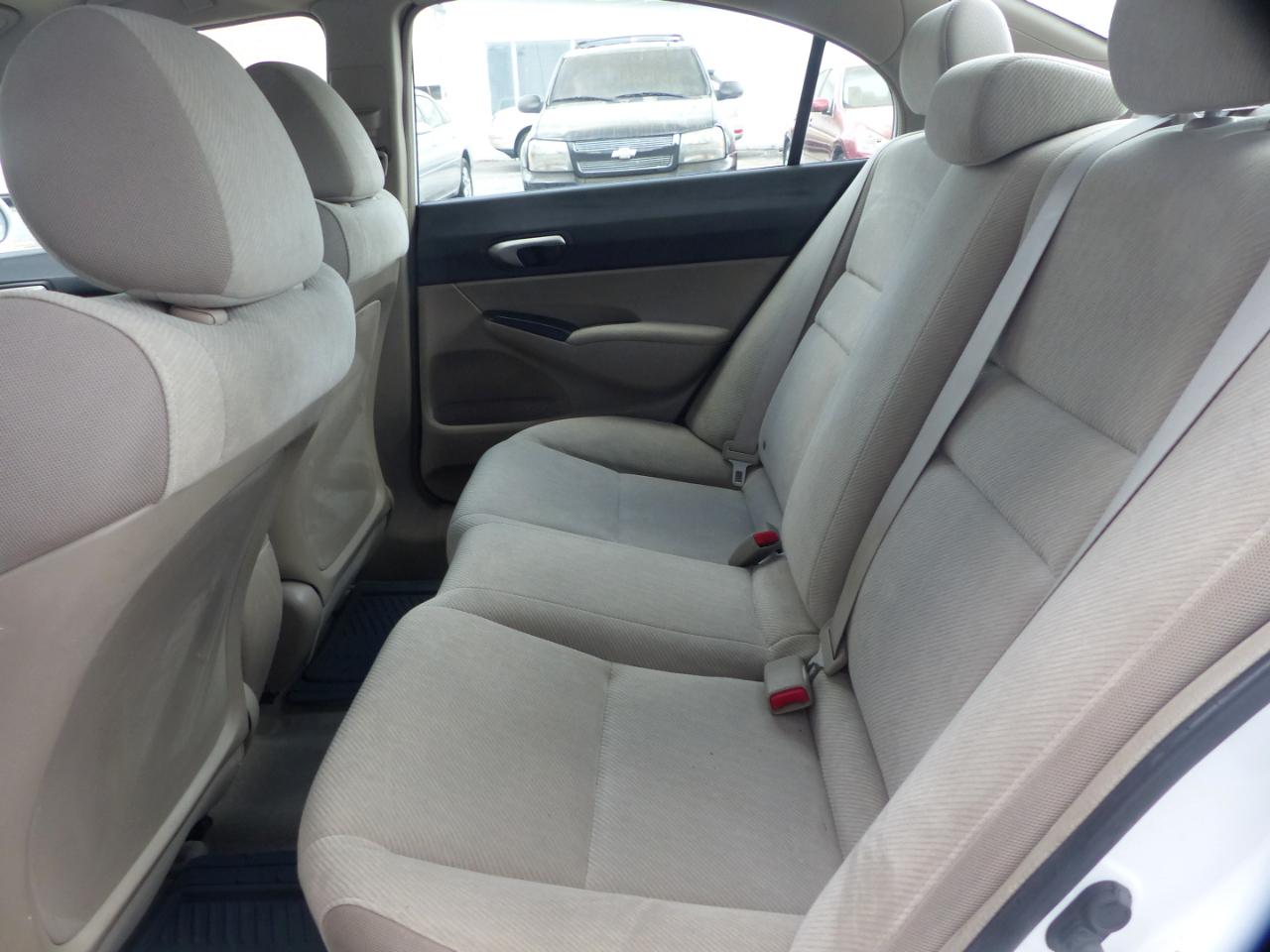 Honda Civic LX Sedan 5-Speed AT 2009
