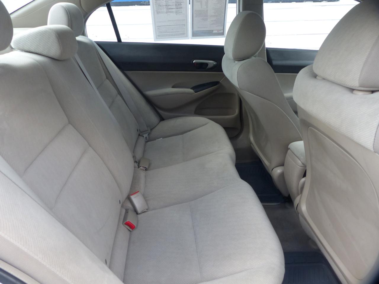 Honda Civic LX Sedan 5-Speed AT 2009