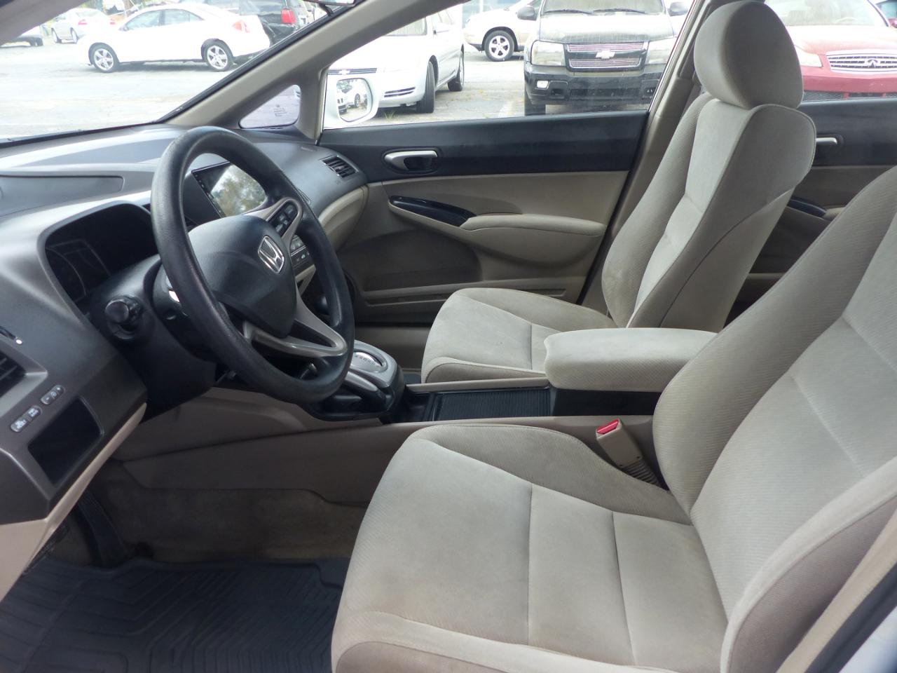 Honda Civic LX Sedan 5-Speed AT 2009