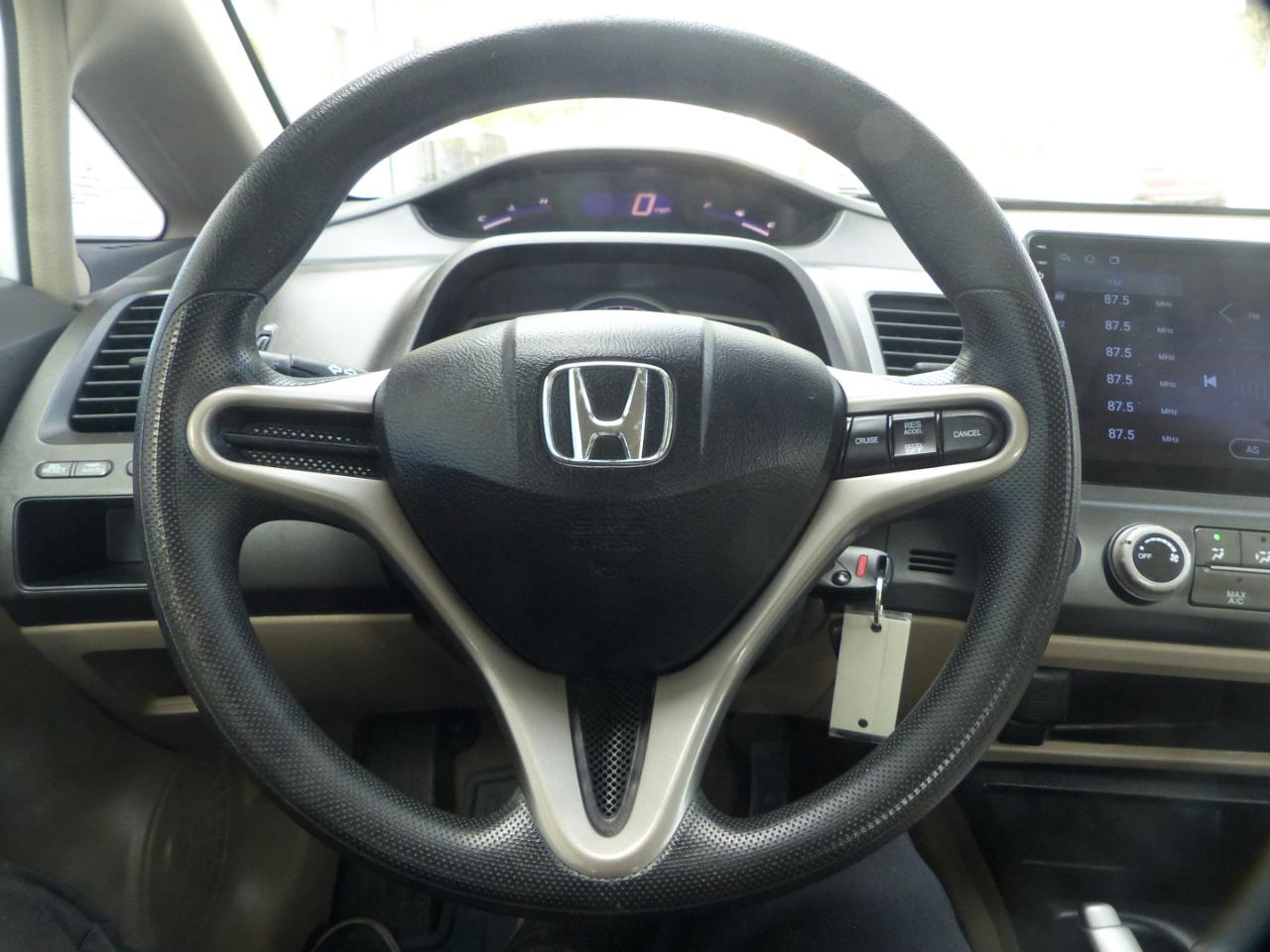 Honda Civic LX Sedan 5-Speed AT 2009
