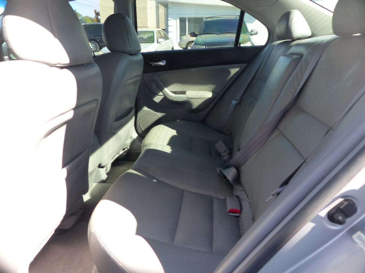 Acura TSX 5-speed AT 2008