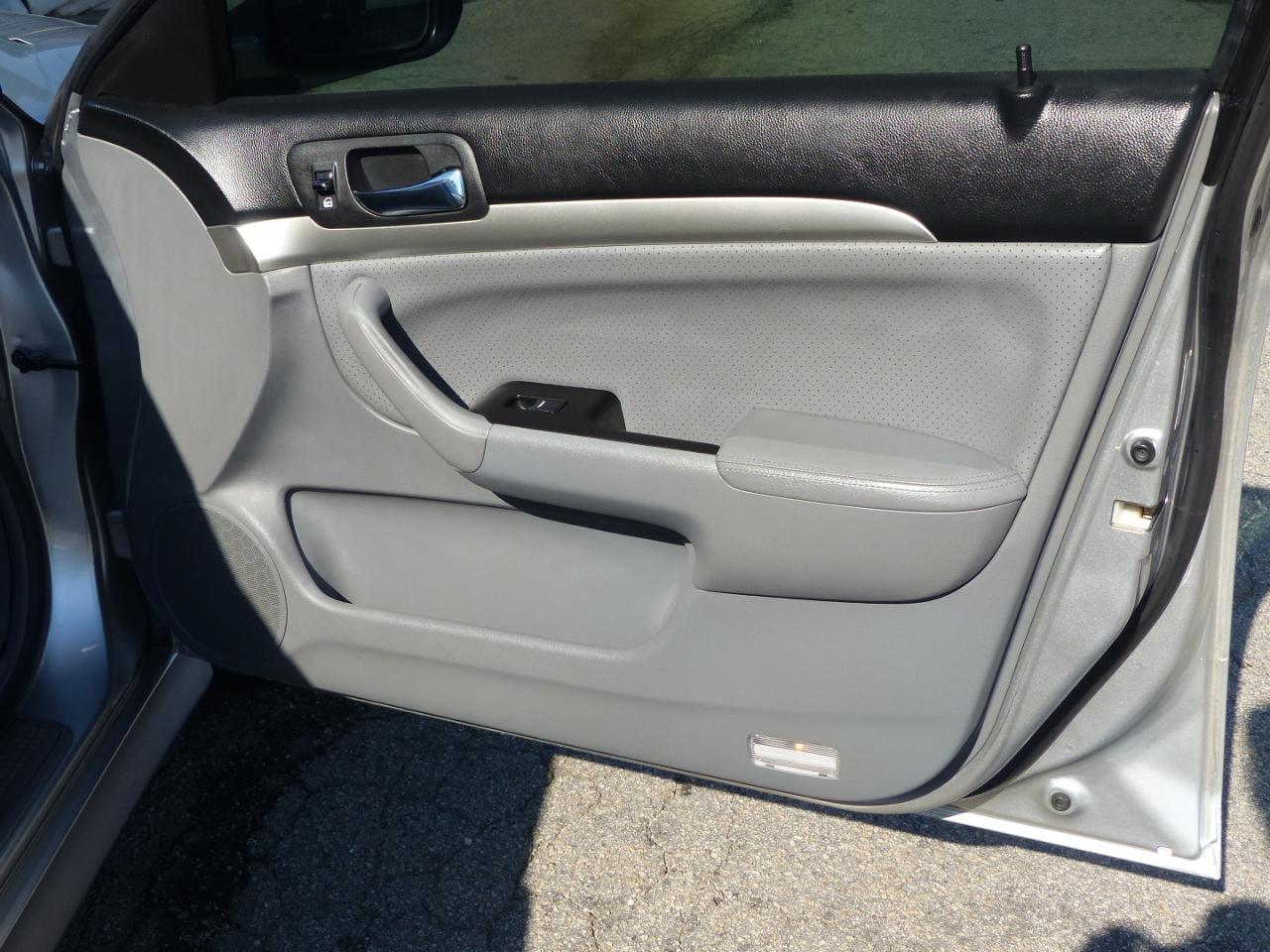 Acura TSX 5-speed AT 2008