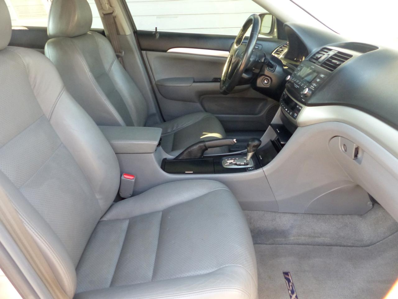 Acura TSX 5-speed AT 2008