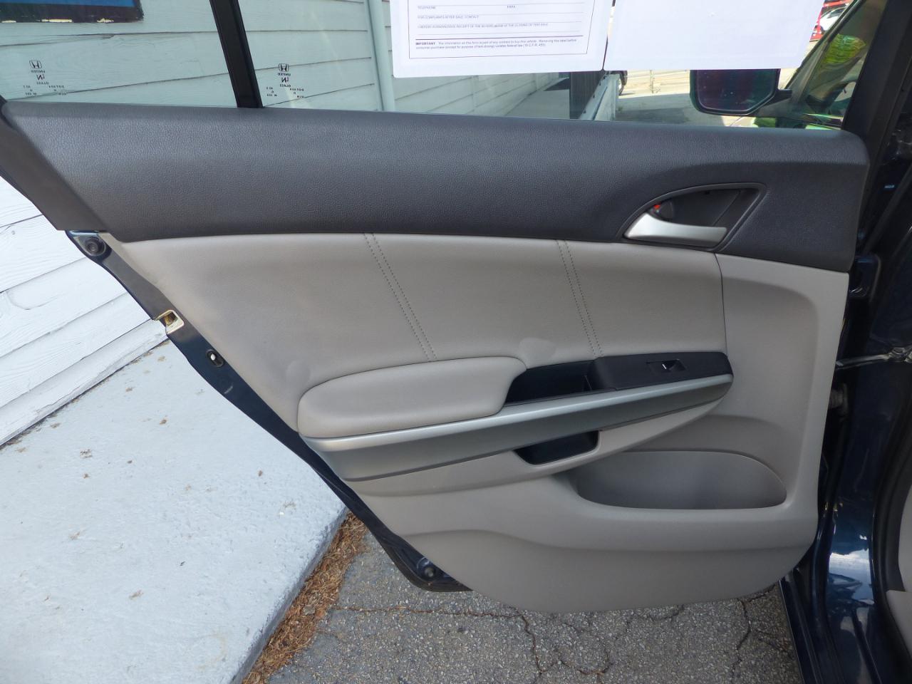 Honda Accord EX-L V-6 Sedan AT 2010