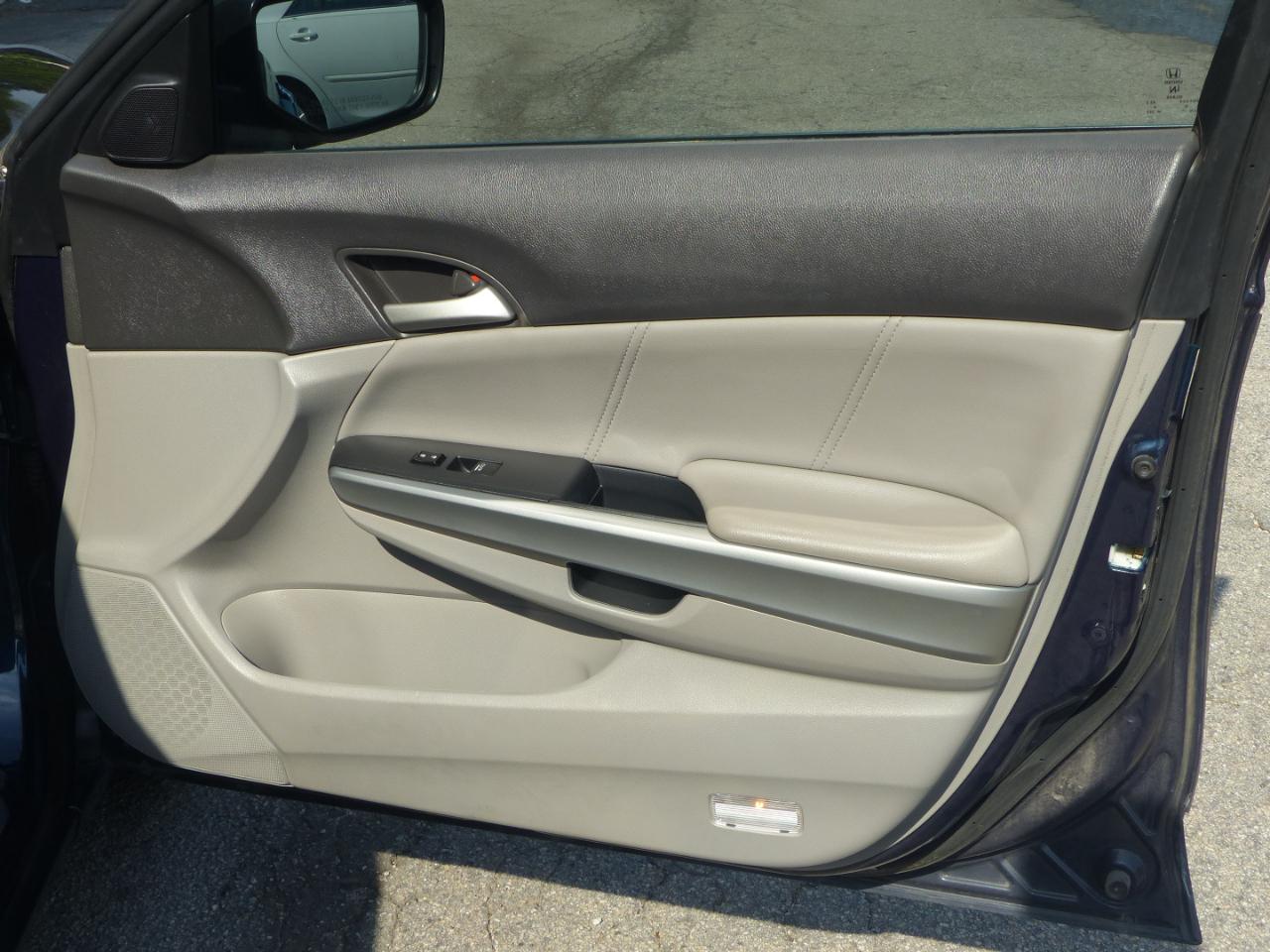 Honda Accord EX-L V-6 Sedan AT 2010