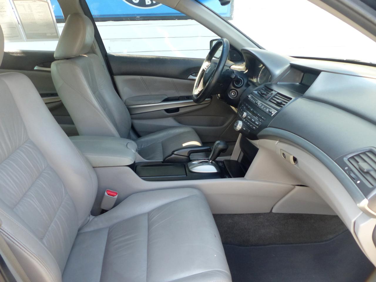 Honda Accord EX-L V-6 Sedan AT 2010