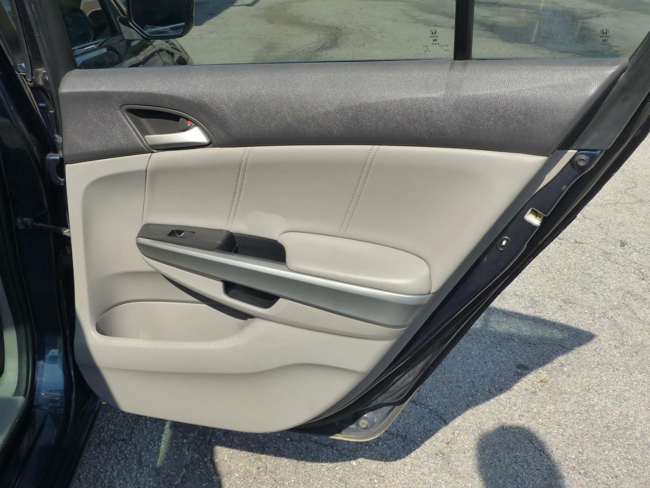 Honda Accord EX-L V-6 Sedan AT 2010