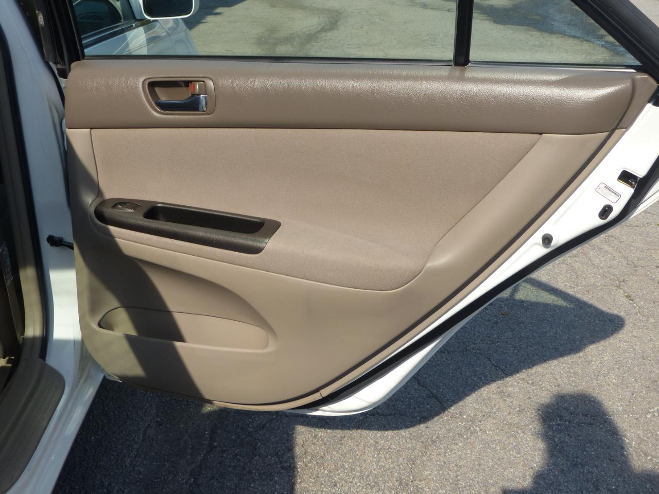 Toyota Camry LE 2005