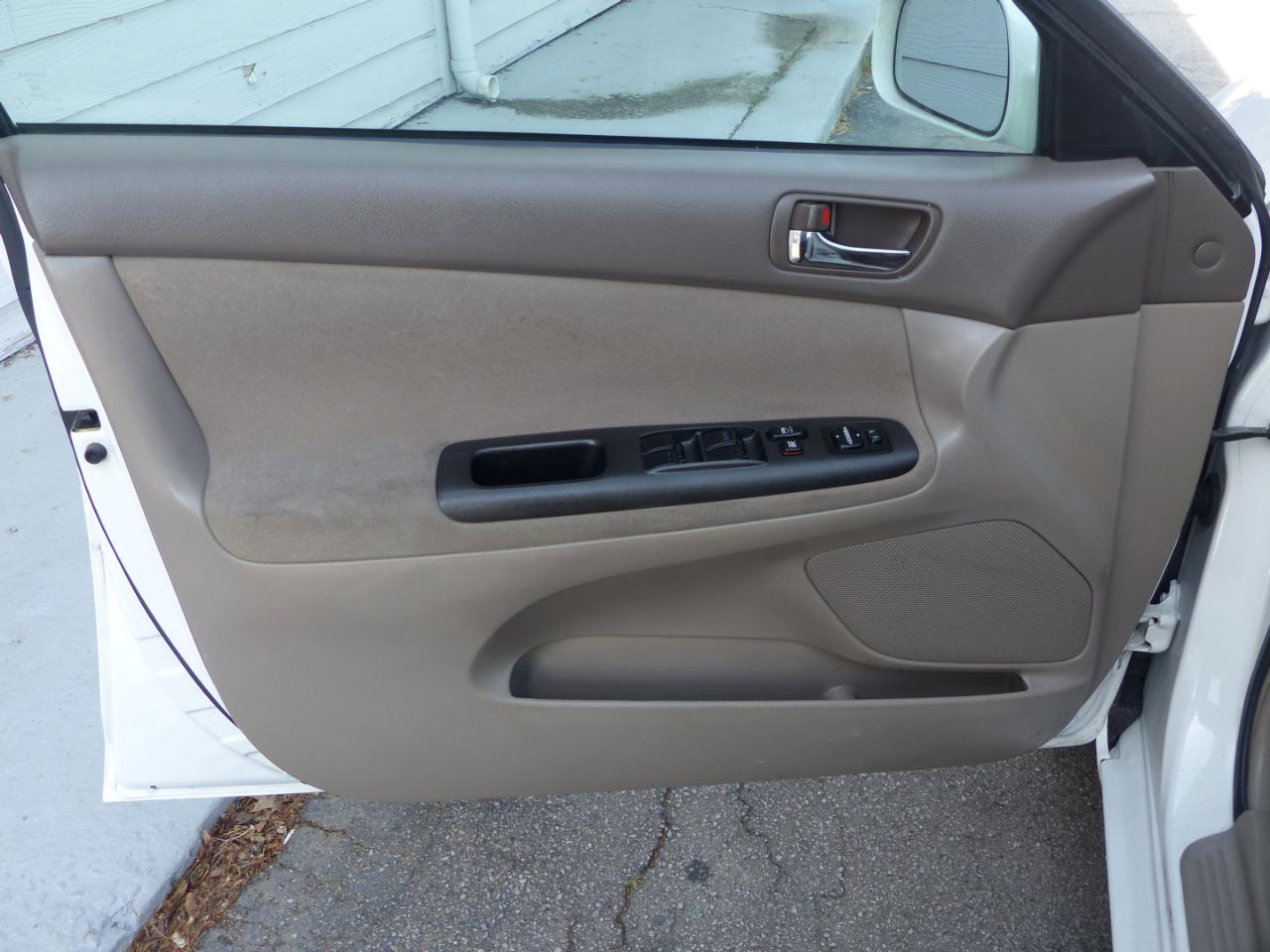 Toyota Camry LE 2005