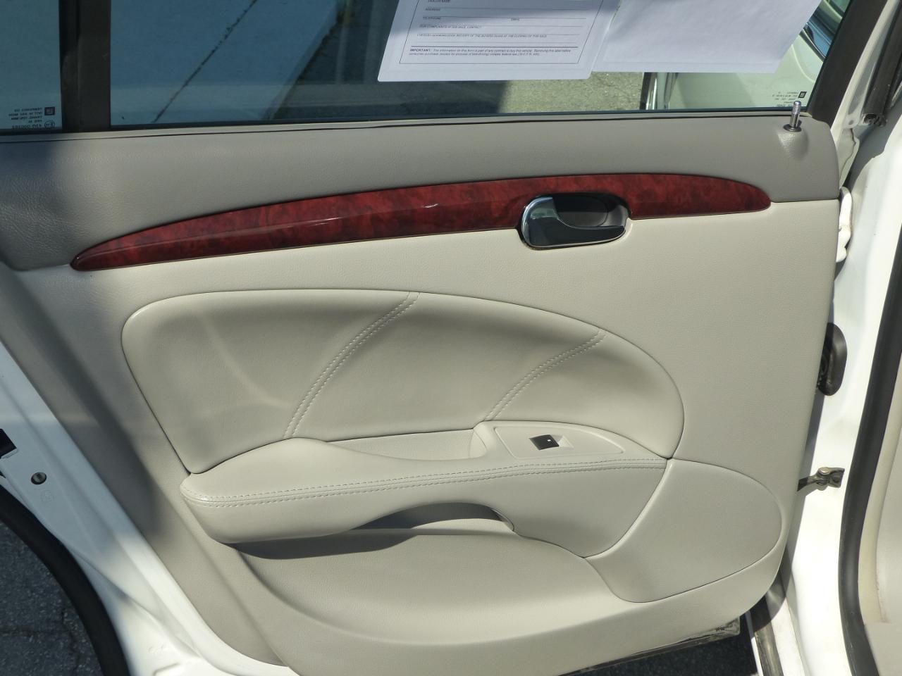 Buick Lucerne CX 2008