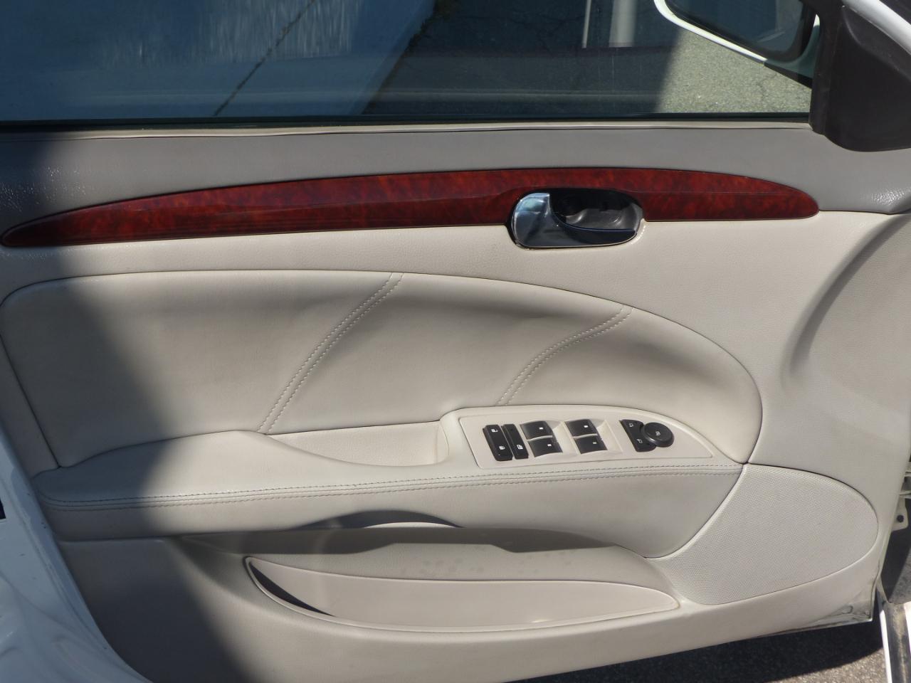 Buick Lucerne CX 2008