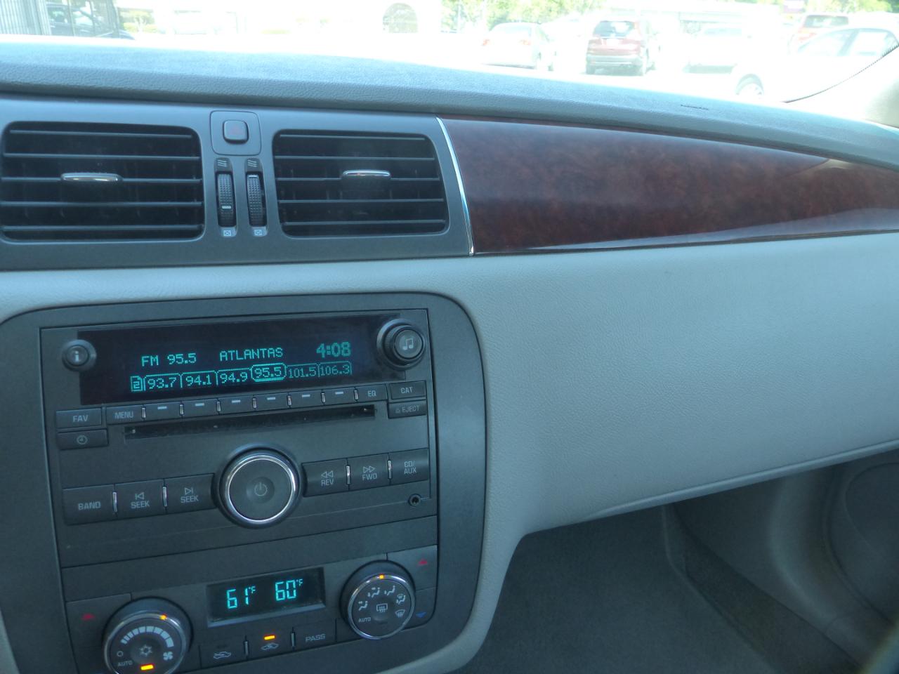 Buick Lucerne CX 2008