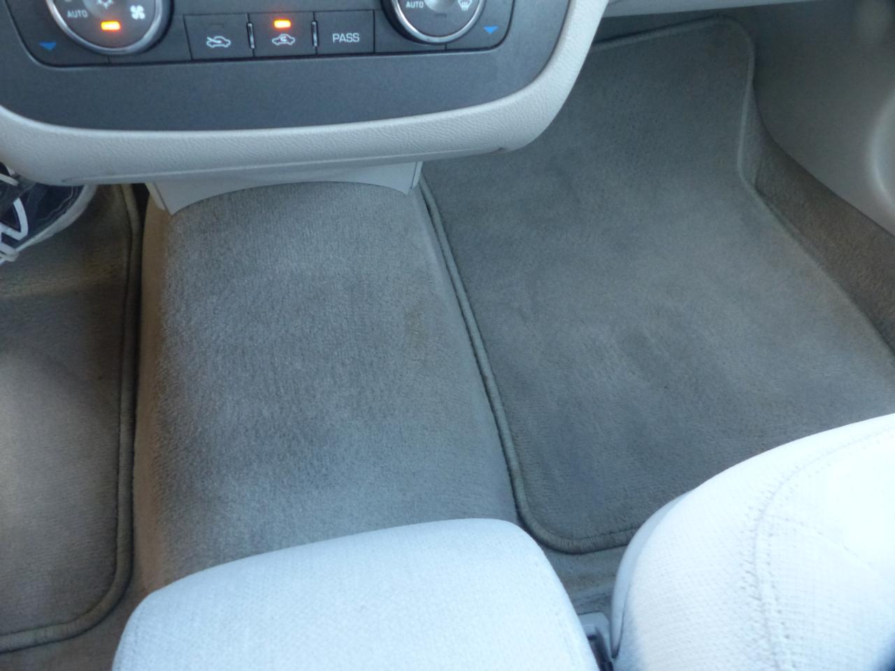 Buick Lucerne CX 2008