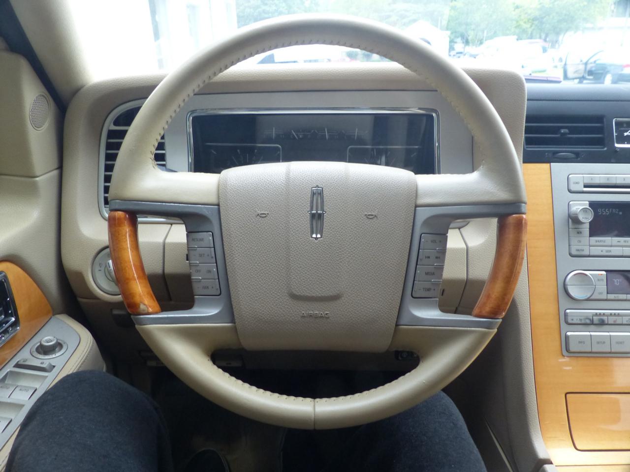 Lincoln Navigator 2WD 2008
