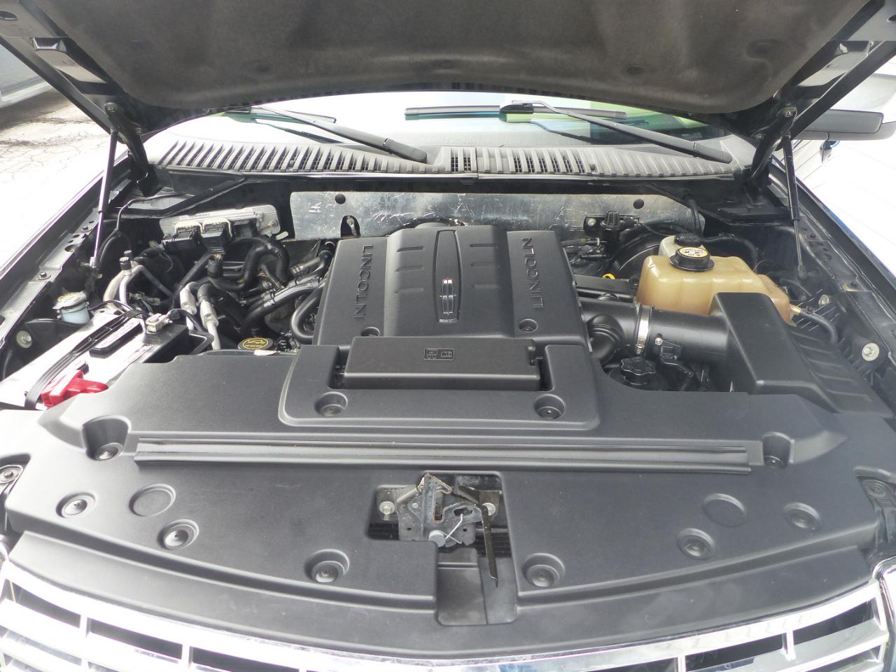 Lincoln Navigator 2WD 2008