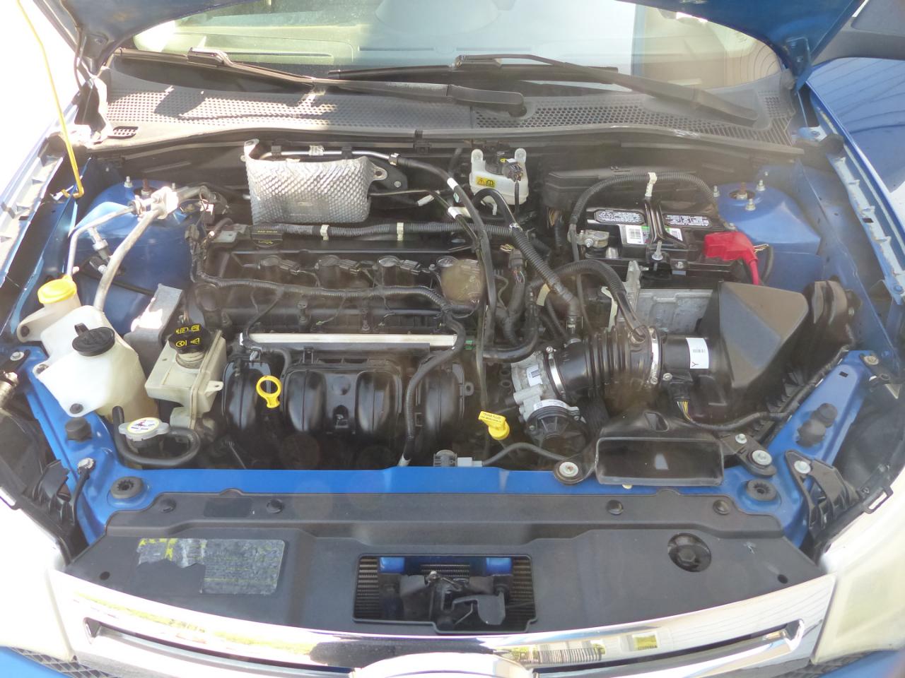 Ford Focus SE Sedan 2010