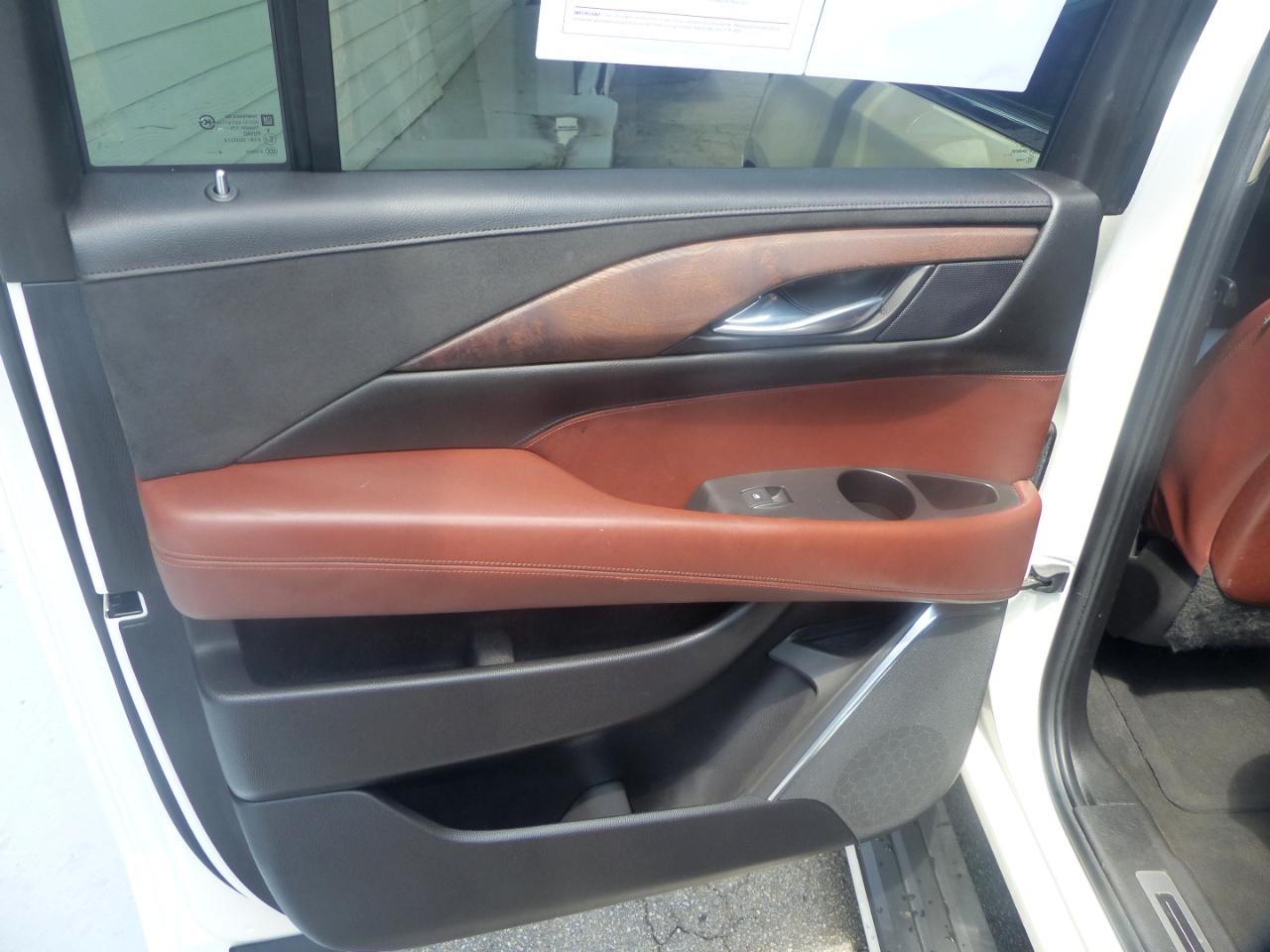 Cadillac Escalade ESV Premium 4WD 2015