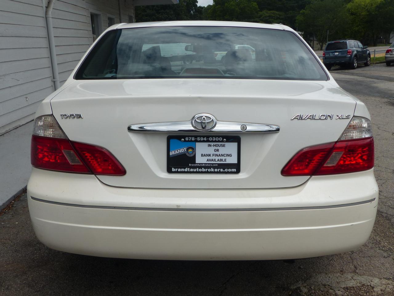 Toyota Avalon XL 2004