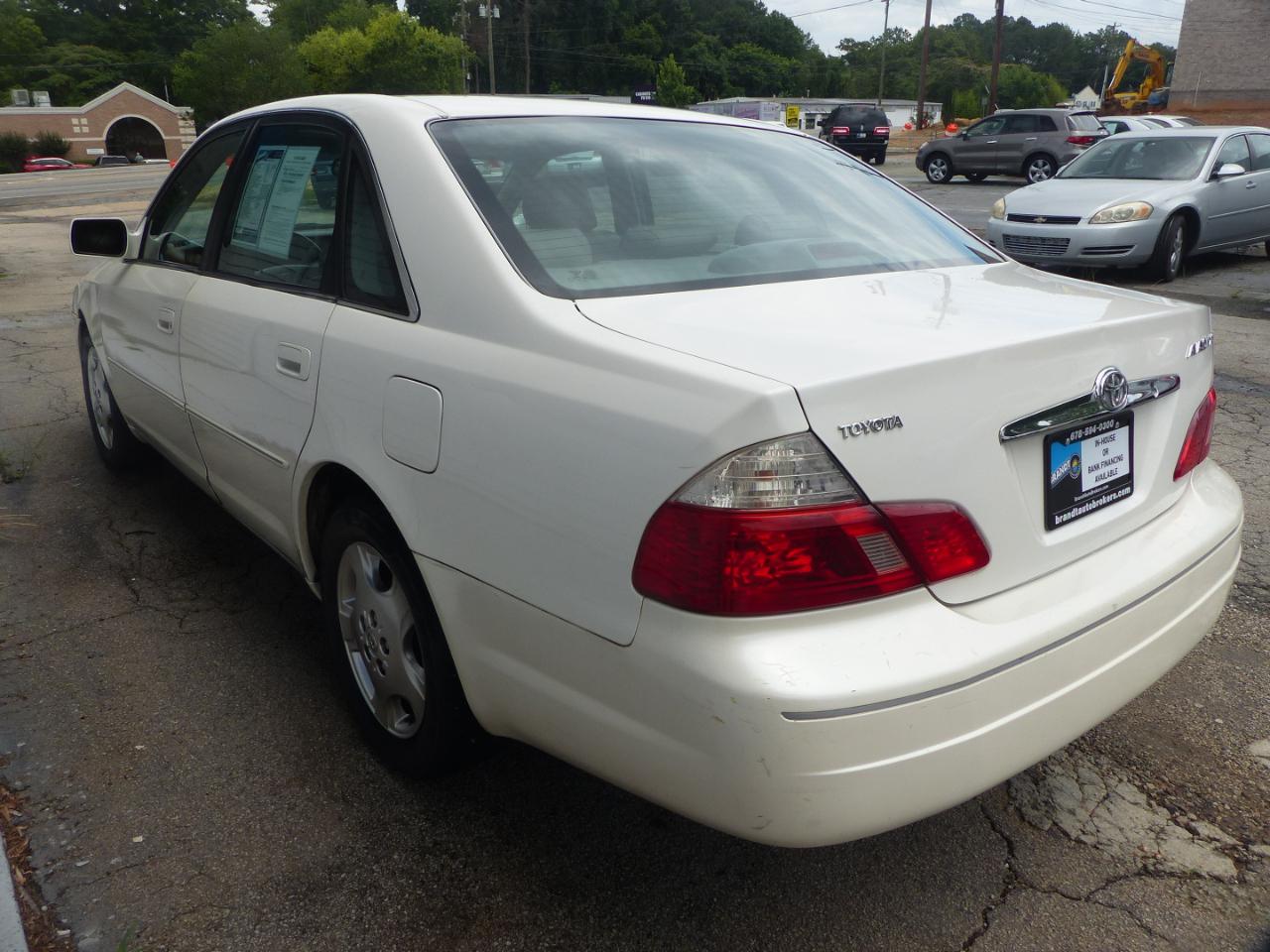Toyota Avalon XL 2004