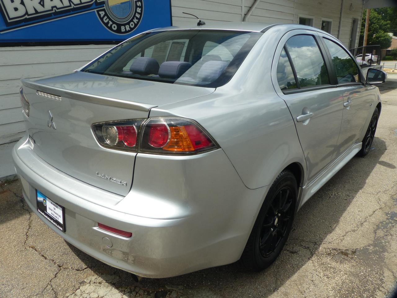 Mitsubishi Lancer ES CVT 2015