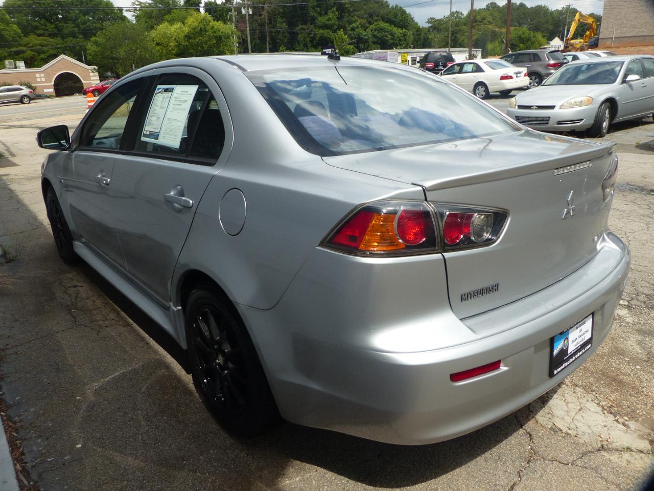 Mitsubishi Lancer ES CVT 2015