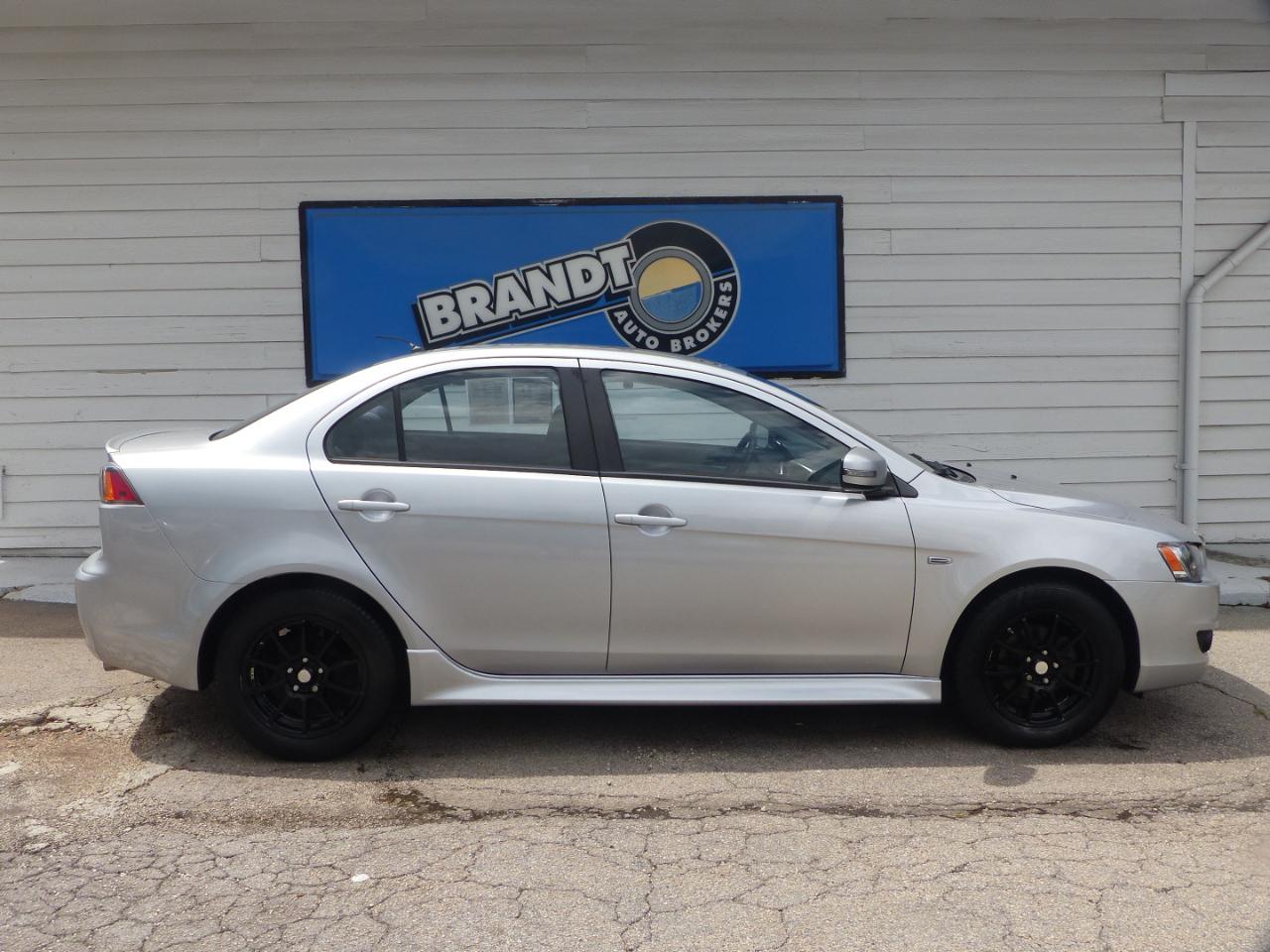 Mitsubishi Lancer ES CVT 2015