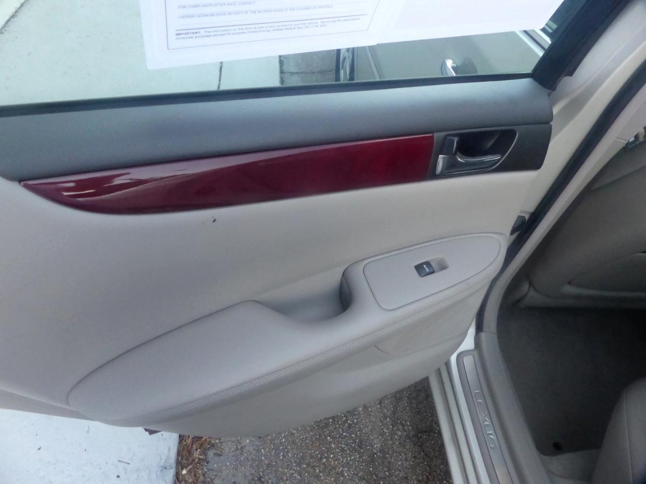 Lexus ES 330 Sedan 2004
