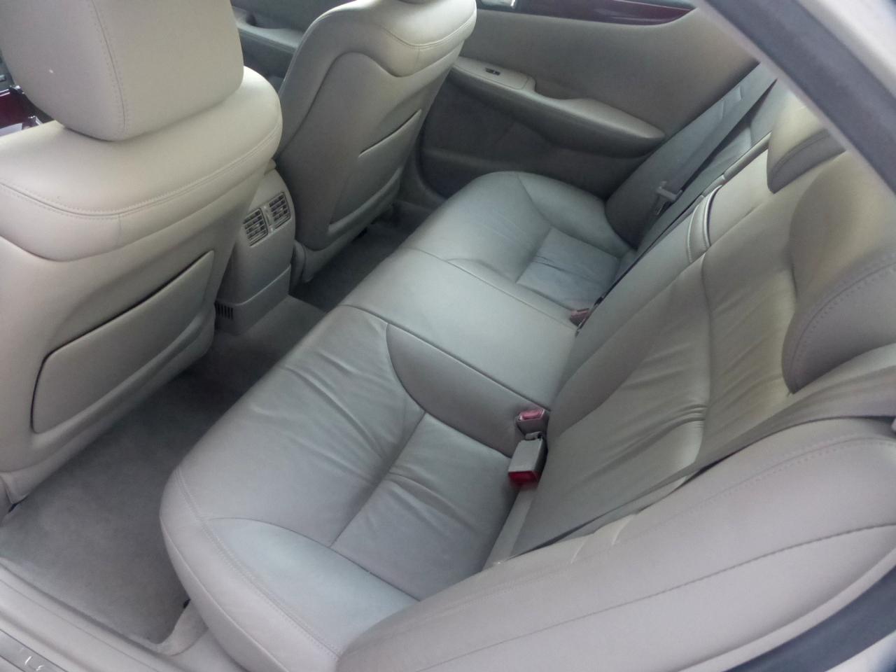 Lexus ES 330 Sedan 2004