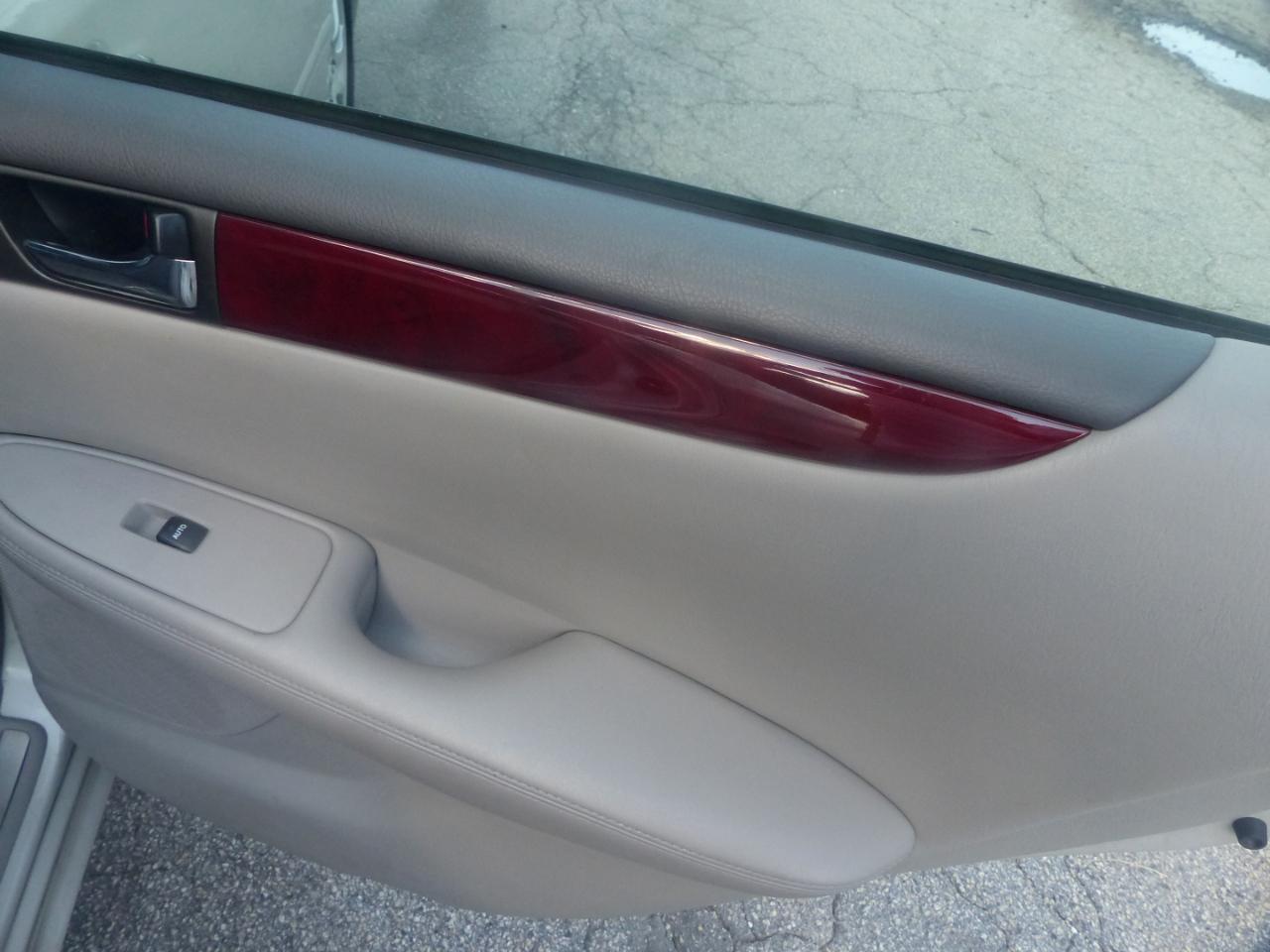 Lexus ES 330 Sedan 2004