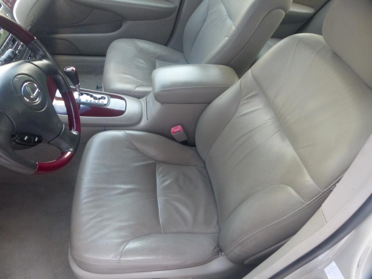 Lexus ES 330 Sedan 2004