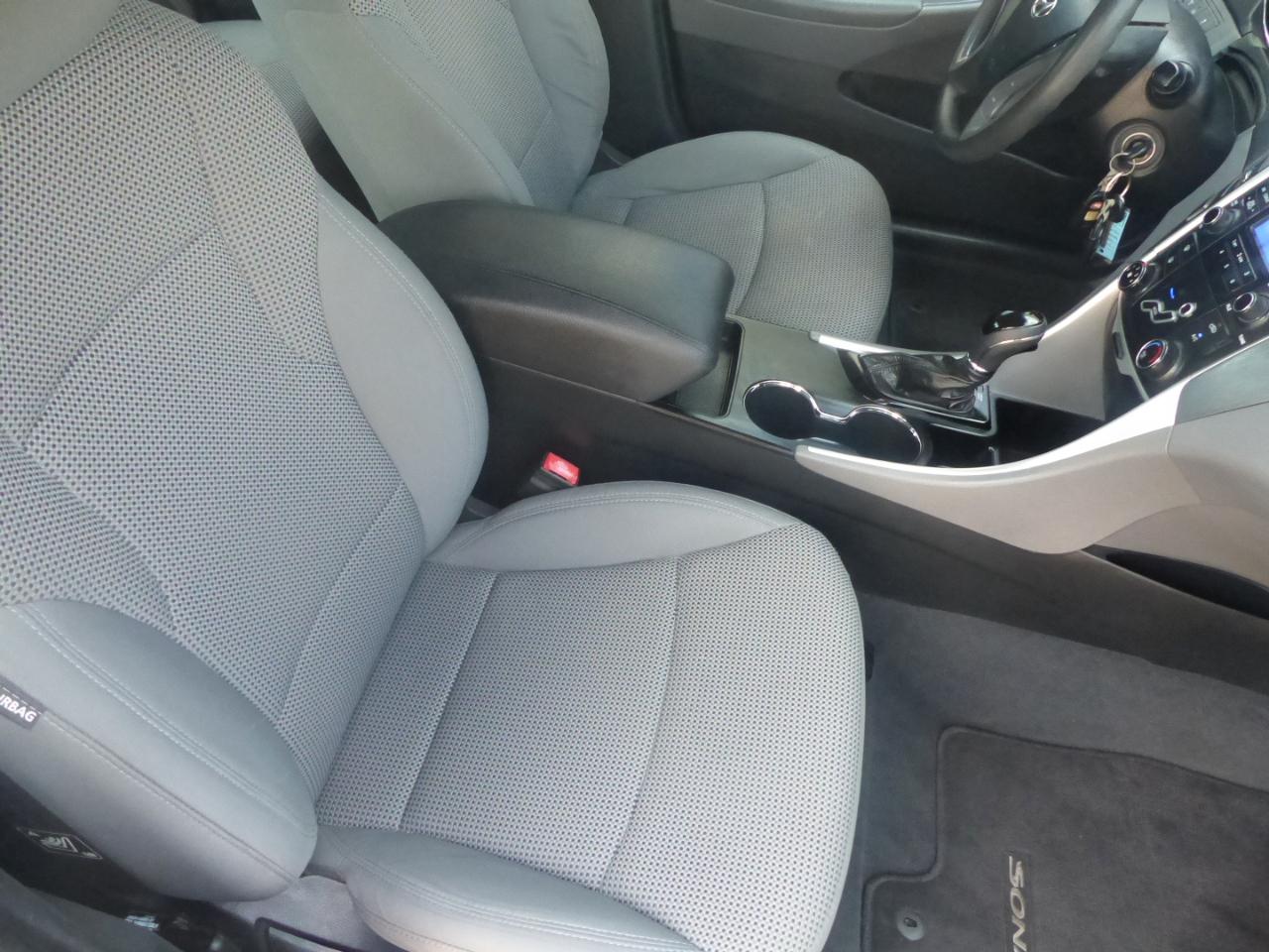 Hyundai Sonata GLS Auto 2011