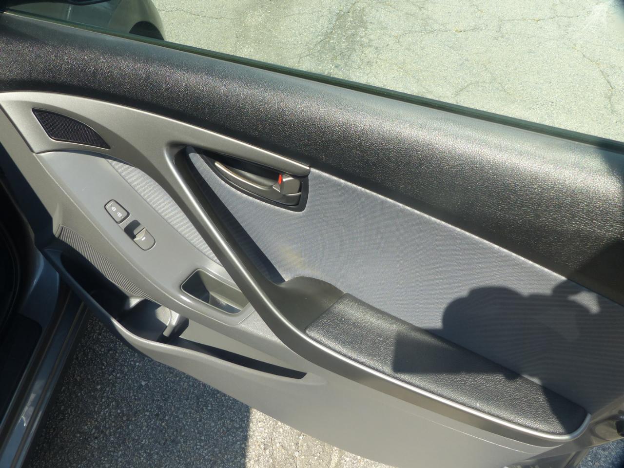 Hyundai Elantra GLS A/T 2013