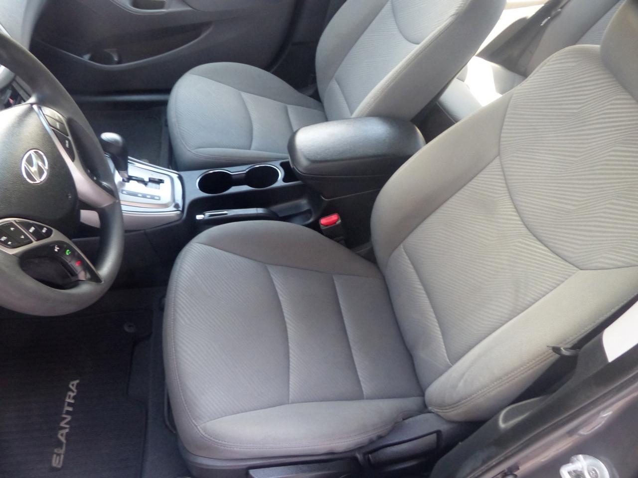 Hyundai Elantra GLS A/T 2013