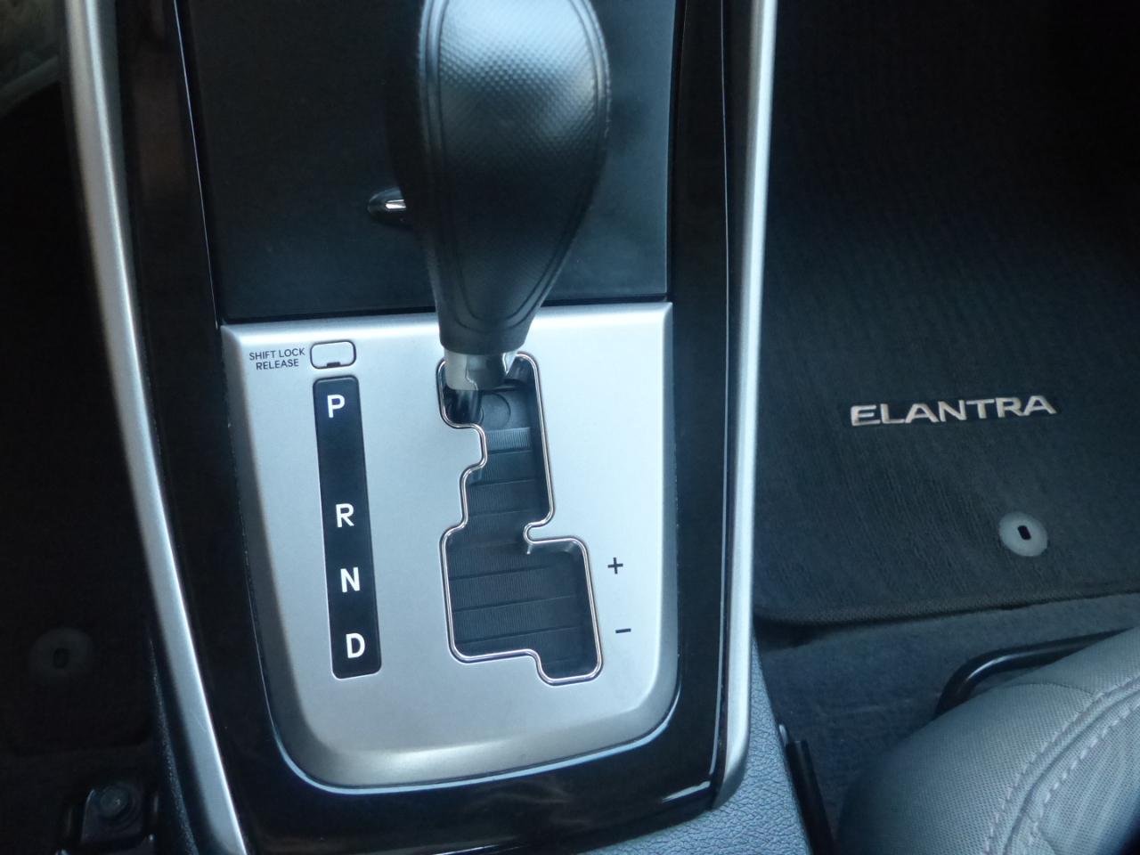 Hyundai Elantra GLS A/T 2013