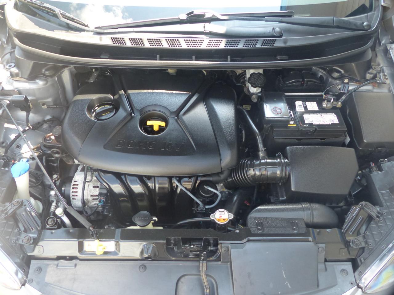 Hyundai Elantra GLS A/T 2013