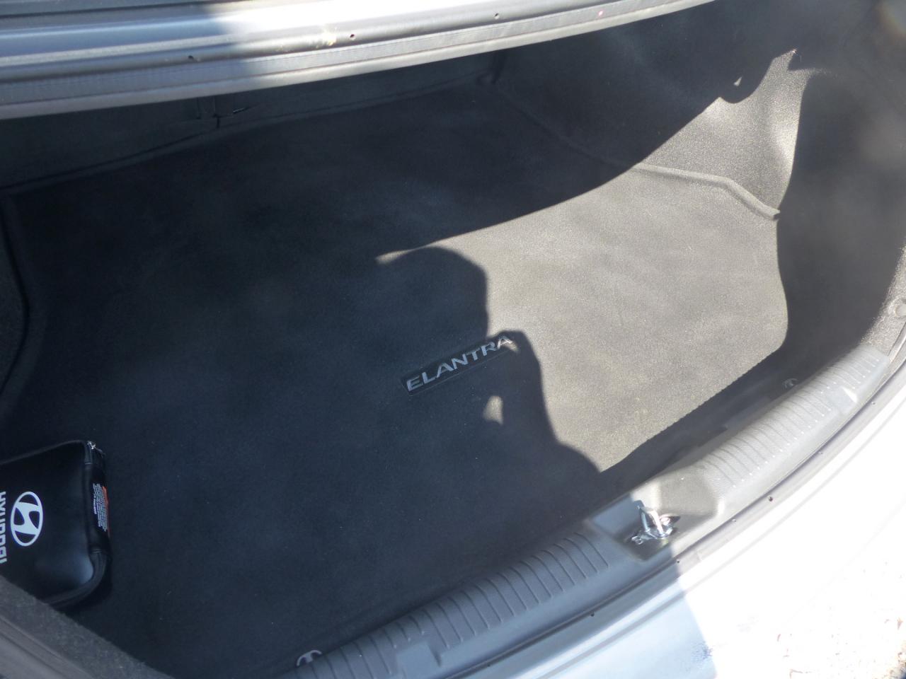 Hyundai Elantra GLS A/T 2013