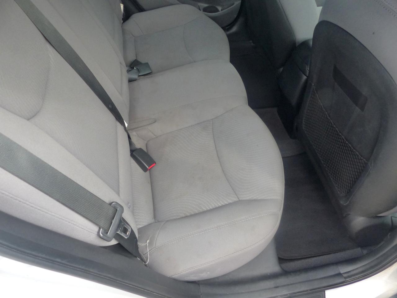 Hyundai Elantra SE 6AT 2016