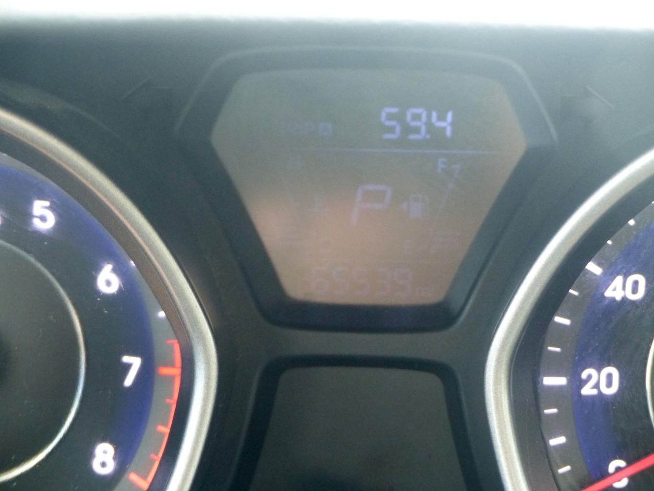 Hyundai Elantra SE 6AT 2016