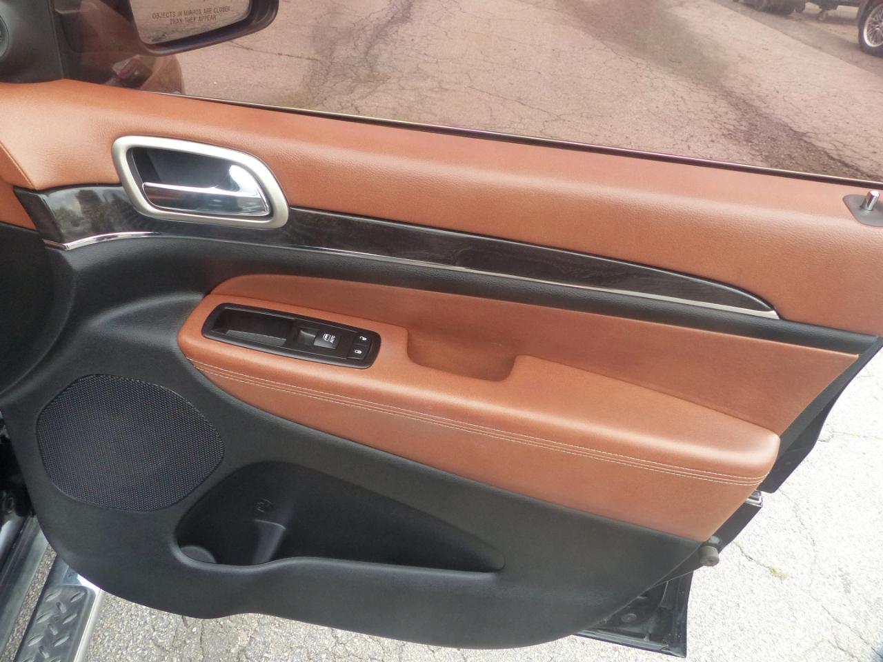 Jeep Grand Cherokee Overland 2WD 2012