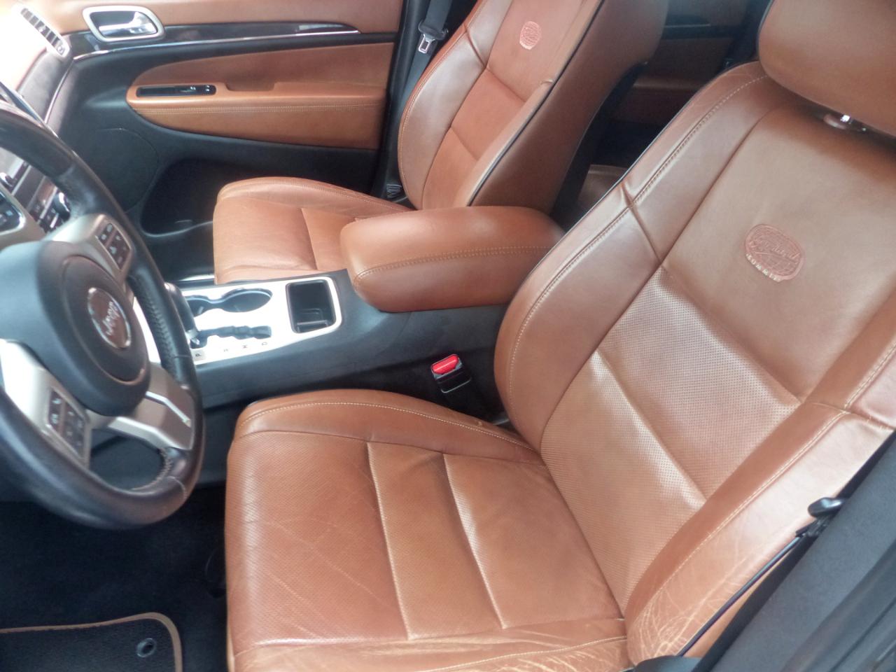 Jeep Grand Cherokee Overland 2WD 2012