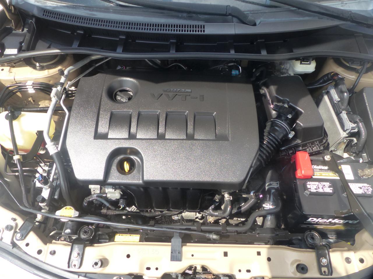 Toyota Corolla LE 4-Speed AT 2013