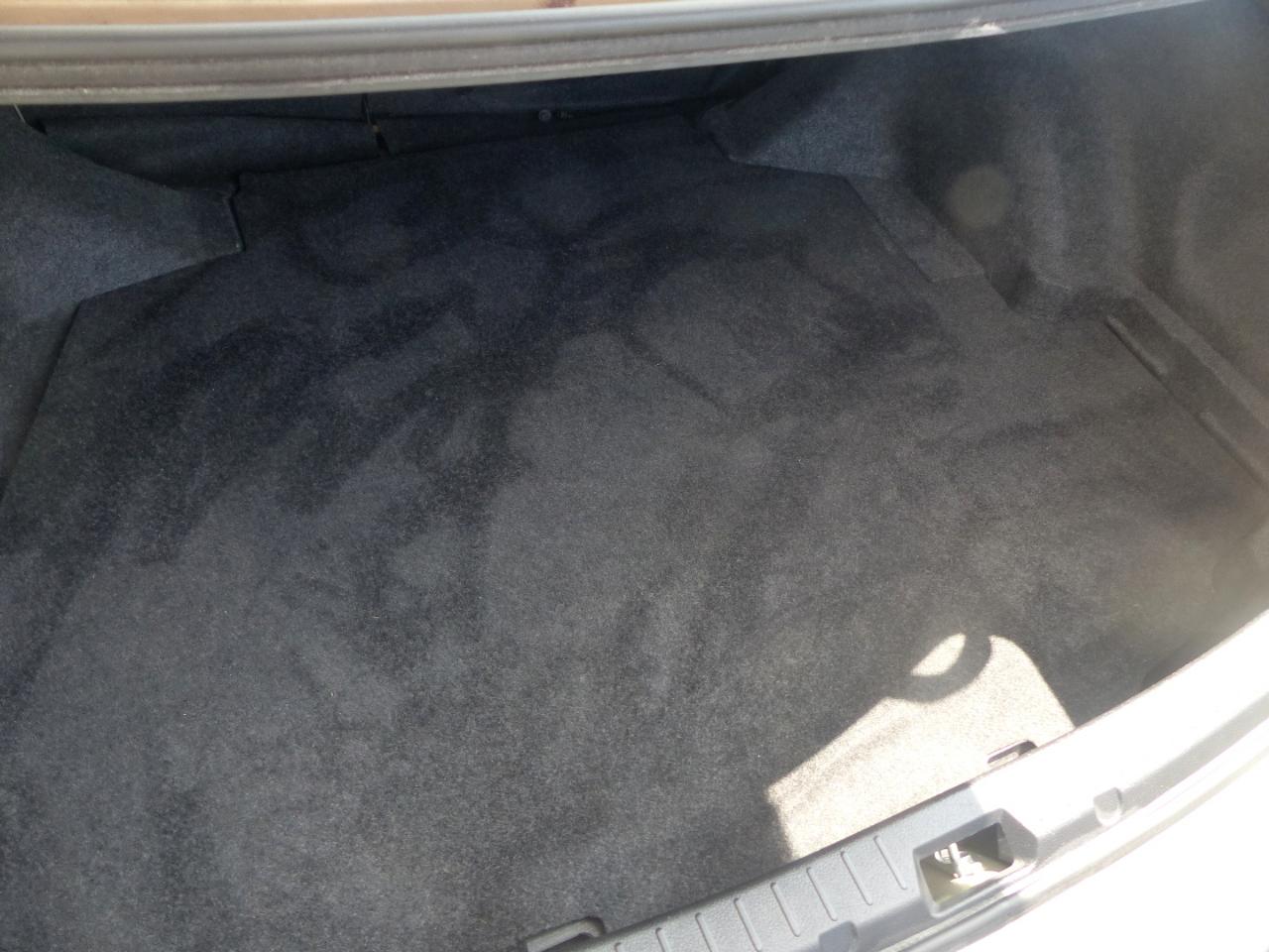 Toyota Corolla LE 4-Speed AT 2013
